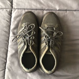 Underarmour tennis shoes